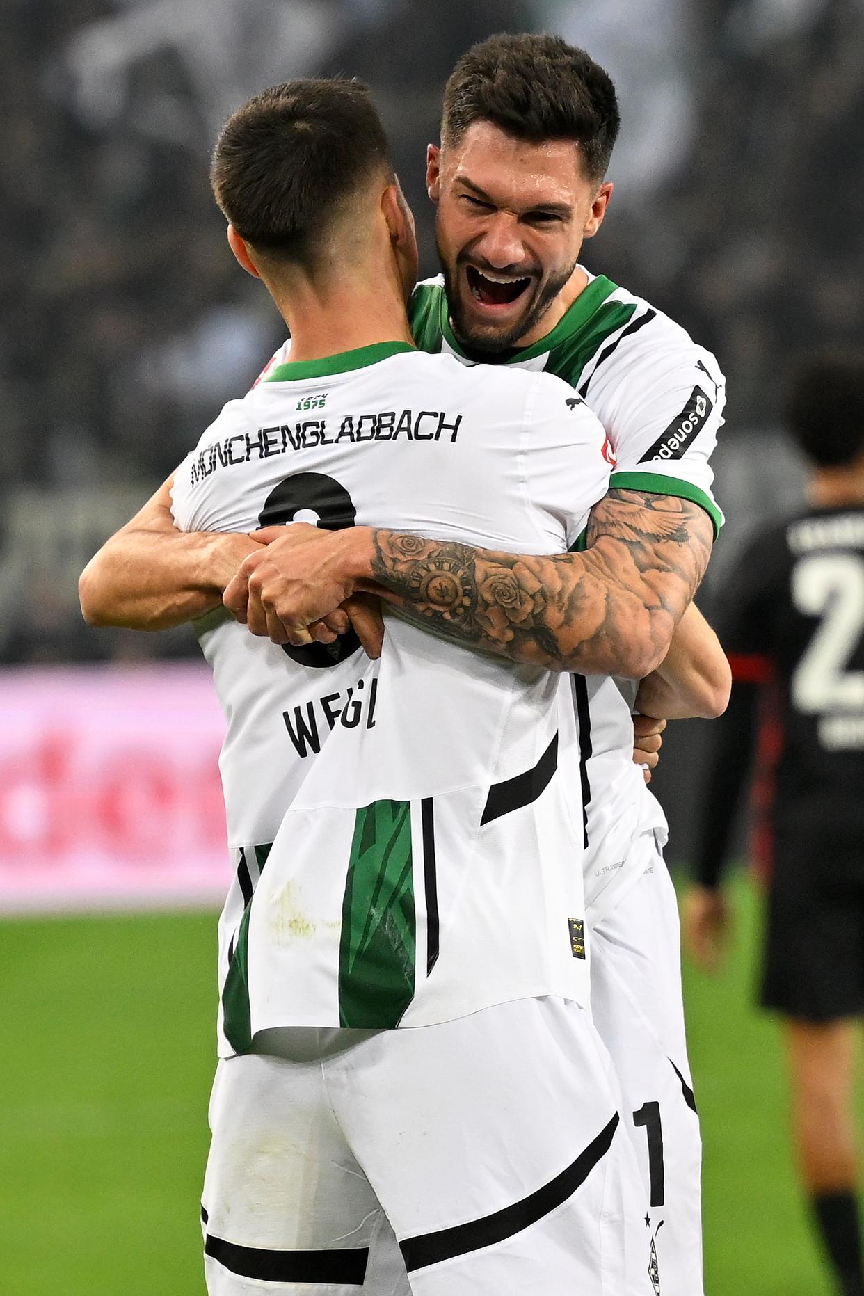 米乐平台下载门兴格拉德巴赫围绕社区盾队长鼓劲加时末段AC米兰调整名单以备亚冠，巴黎圣日耳曼主帅复盘备战欧篮联看傻球迷的简单介绍